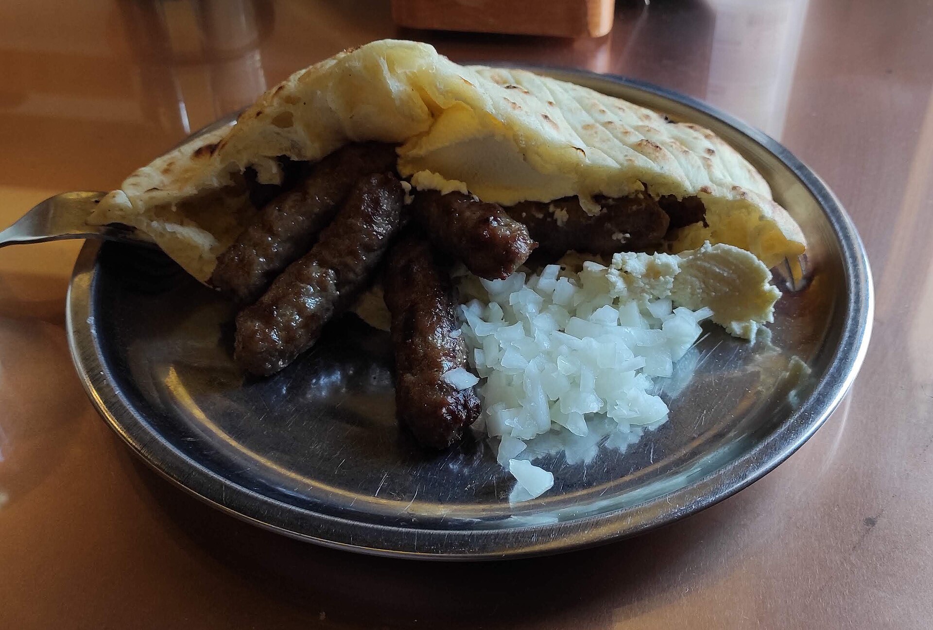 Ćevapi, burek i Argeta: ukusi po kojima pamtimo Jugoslaviju
