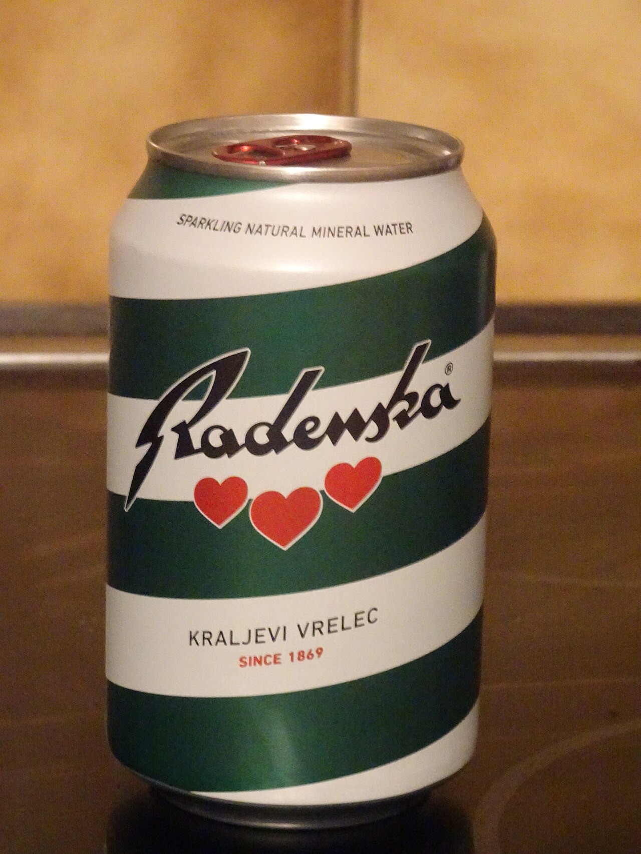 Boca mineralne vode Radenska sa znakom tri srca